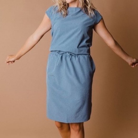 Albion Dresses & Skirts - Adorable Going Places Dress!
